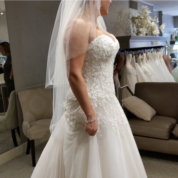 Wedding dress ft. bold beading w/Swarovski crystals on Lucia embroidered Motif - Picture 4 of 10